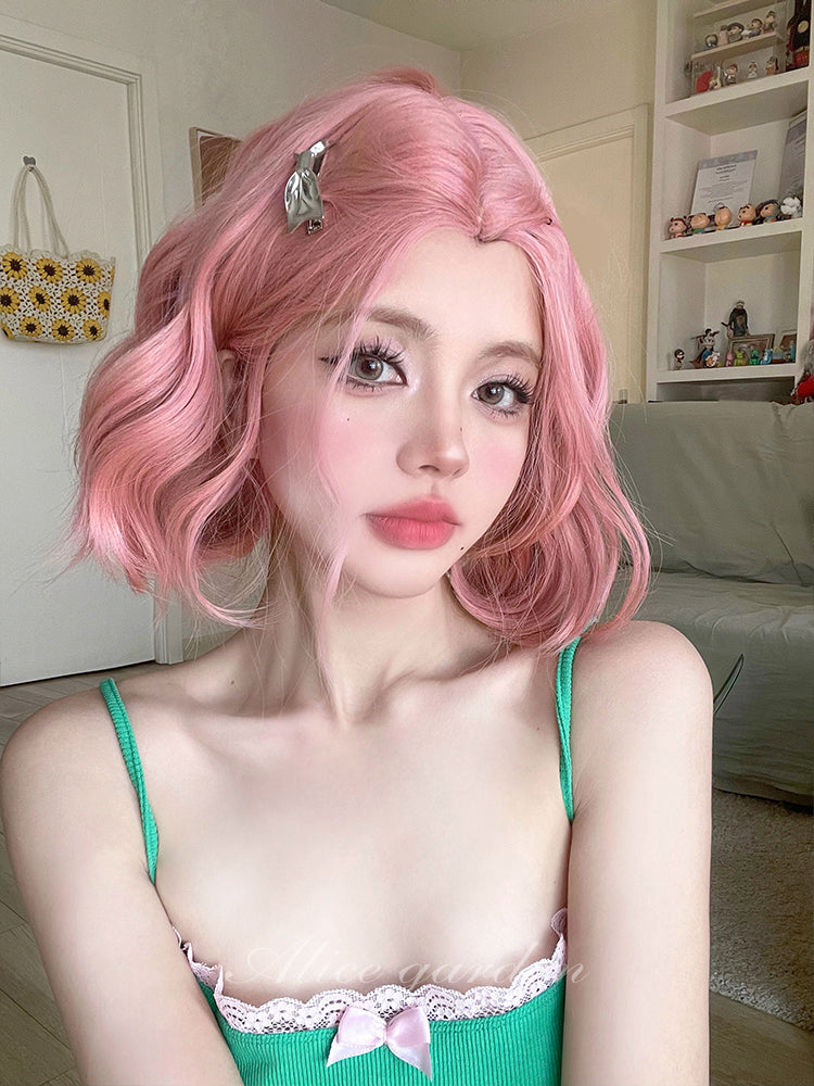 Sakura Short Wavy Wig