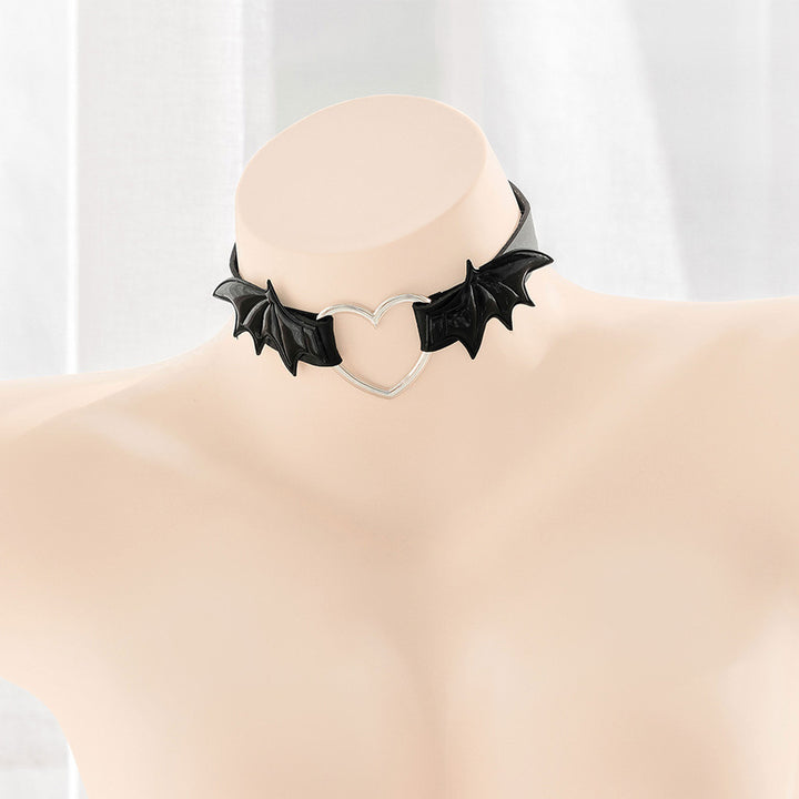 "Bat Wing" Collar